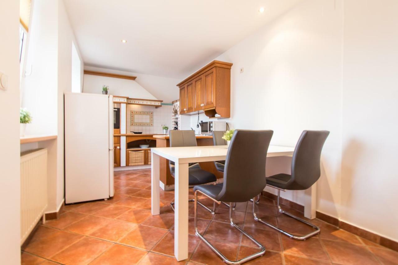 Apartment Davidgasse Виена Екстериор снимка